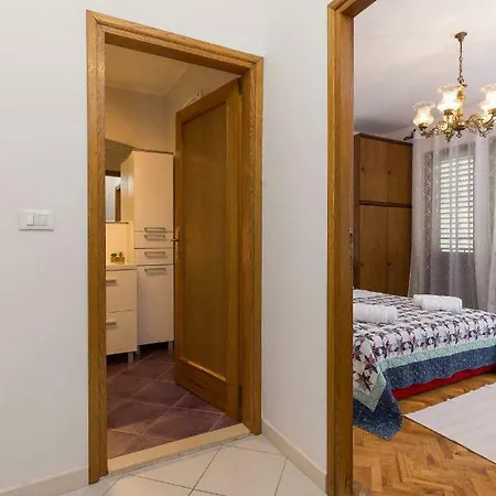 White Rose Dubrovnik